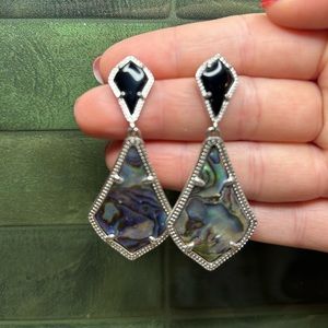 Kendra Scott custom color bar